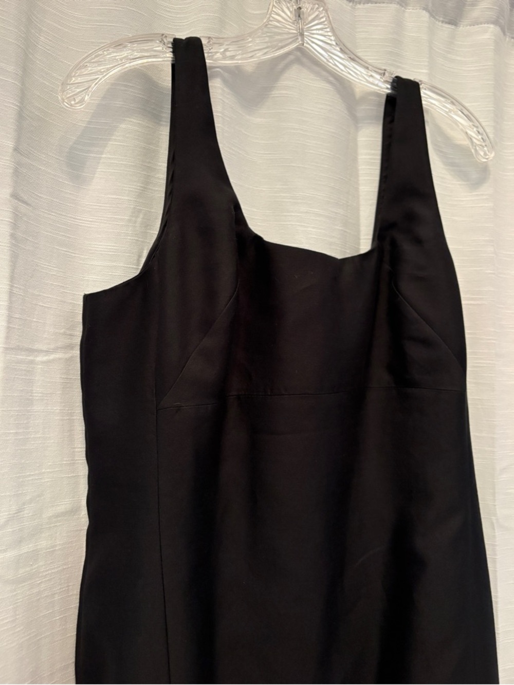 Classic Sleeveless Black Sheath Dress - Picture 5 of 9
